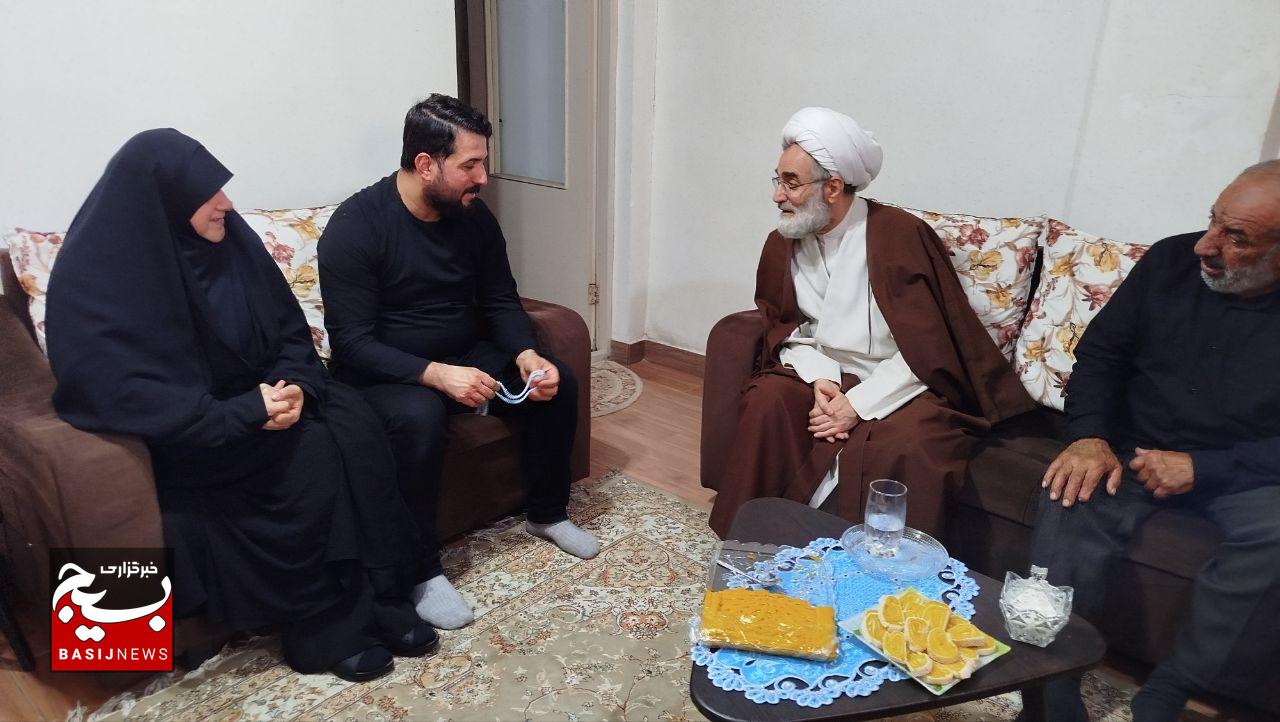 شهدا با فداکاری برای ایران ،الگوی ماندگار هستند
