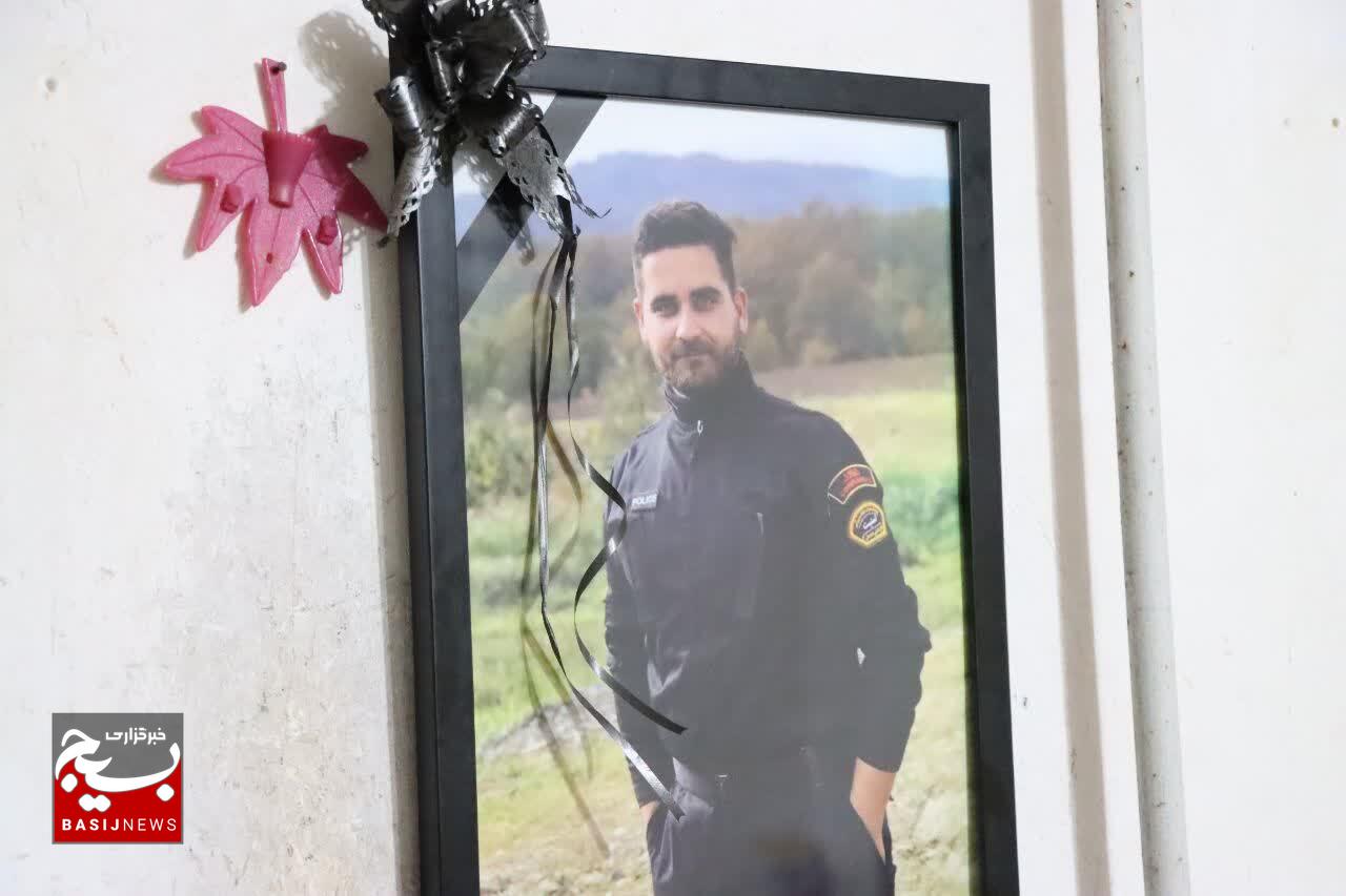 شهدای مدافعان وطن حافظان بزرگترین سرمایه کشور«امنیت »هستند شهدای مدافعان وطن حافظان بزرگترین سرمایه کشور«امنیت »هستند