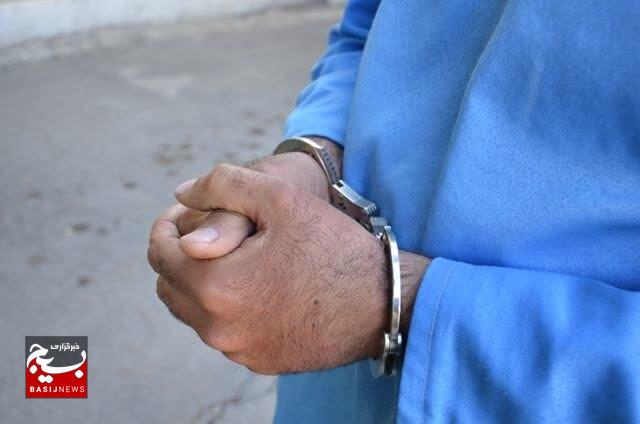 دستگيری عامل تخريب عابر بانکهای شهر کرج دستگيری عامل تخريب عابر بانکهای شهر کرج