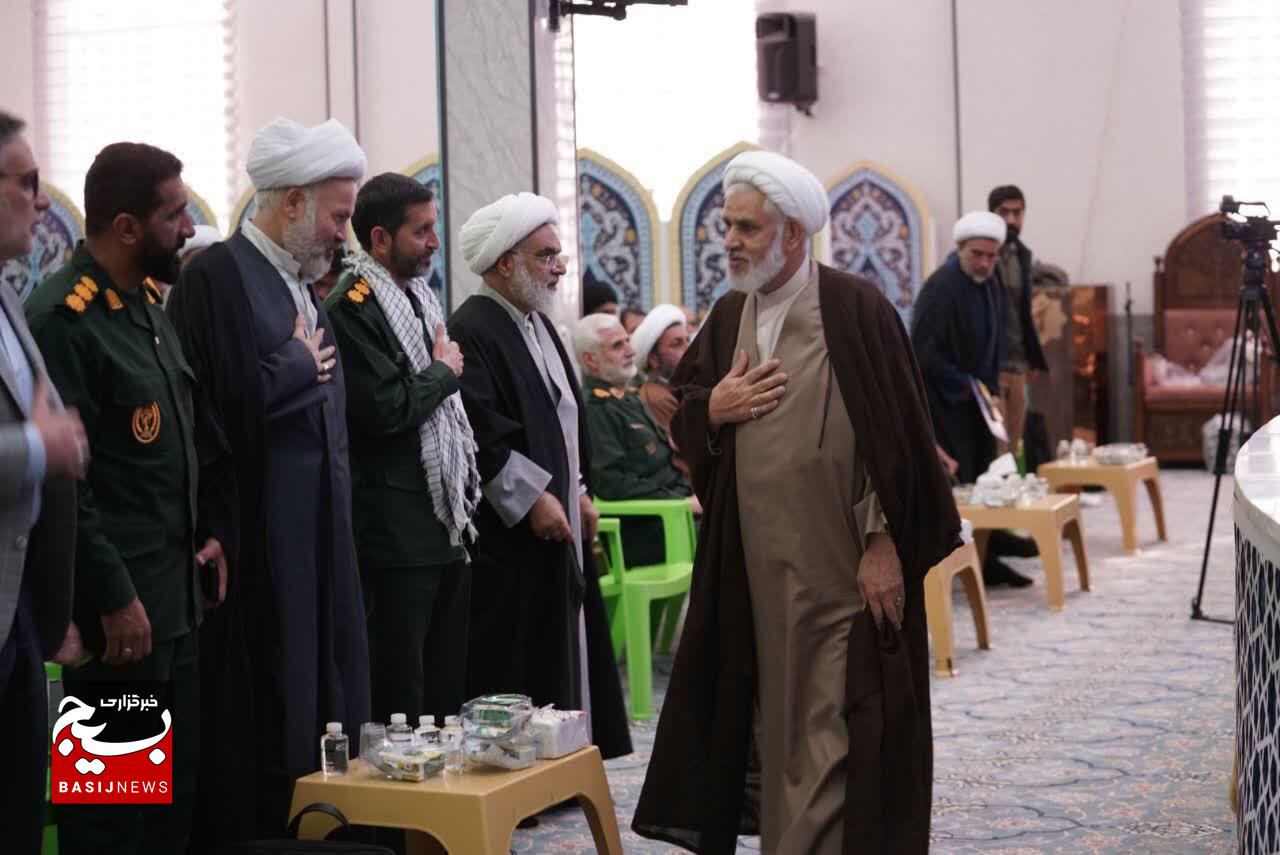 برگزاری سومین همایش نماز سپاه ثارالله کرمان با حضور مسئولان و تجلیل از برگزیدگان