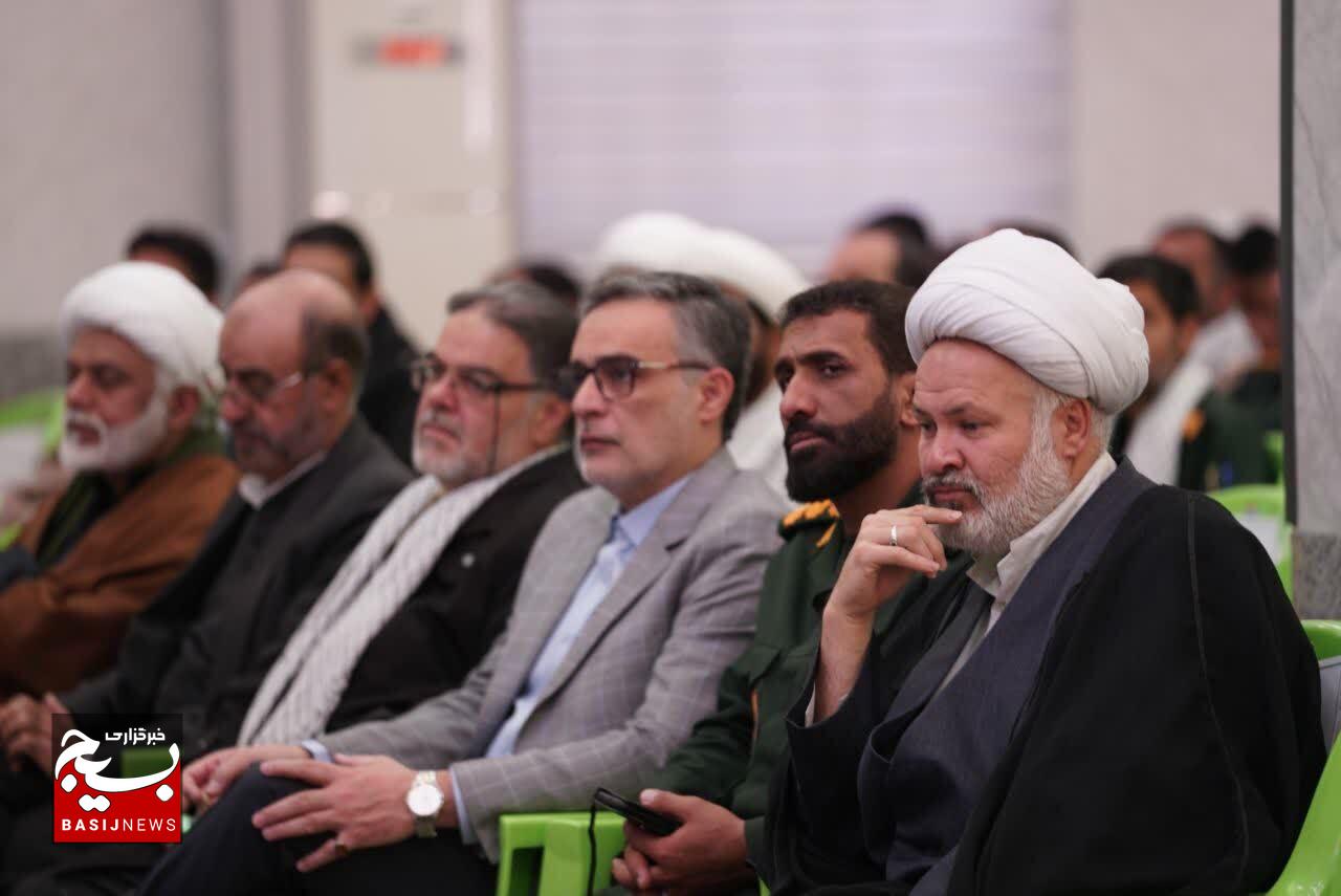 برگزاری سومین همایش نماز سپاه ثارالله کرمان با حضور مسئولان و تجلیل از برگزیدگان