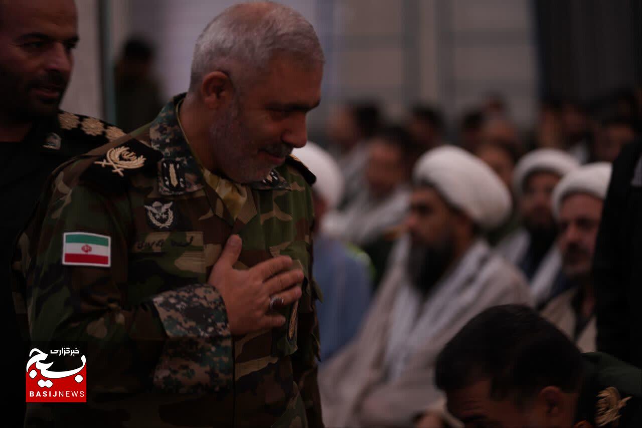 برگزاری سومین همایش نماز سپاه ثارالله کرمان با حضور مسئولان و تجلیل از برگزیدگان