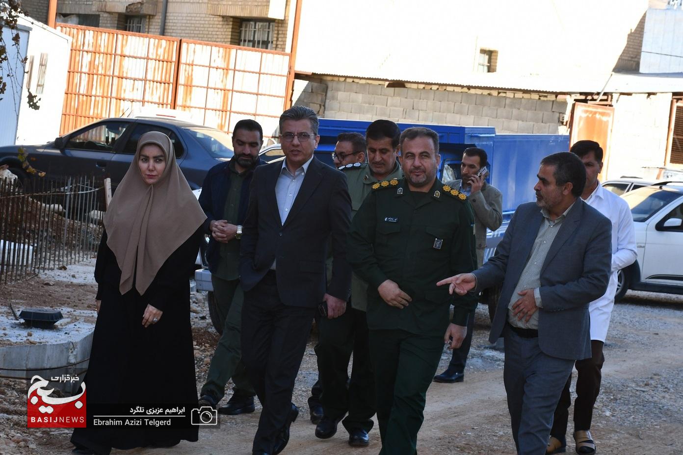بازدید فرمانده سپاه فتح و رئیس دانشگاه علوم پزشکی از درمانگاه امام صادق (ص)