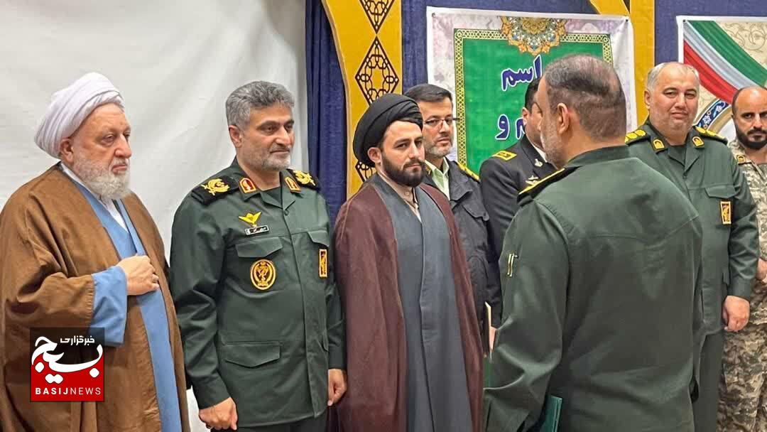 ایمان و بصیرت عامل اصلی پیروزی ملت ایران است