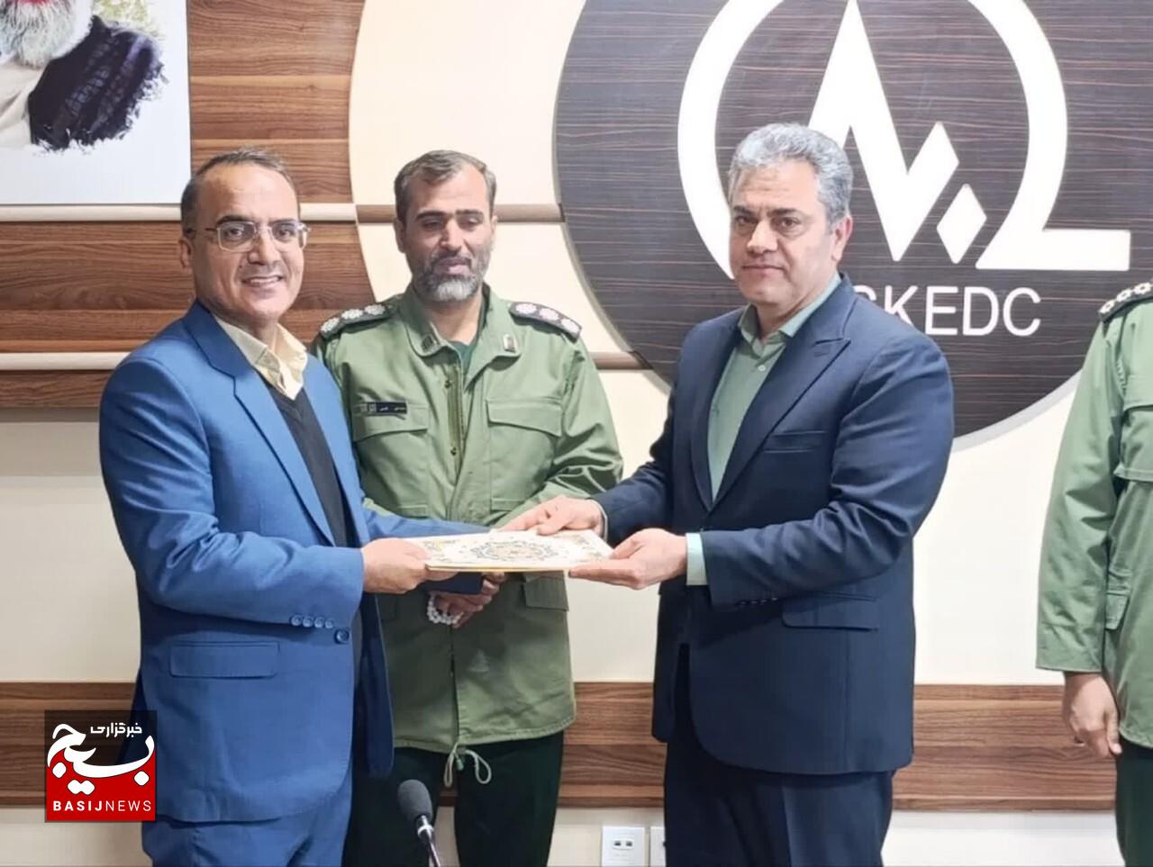 اتحاد، کار جهادی و امیدآفرینی نسخه عبور از چالش‌هاست