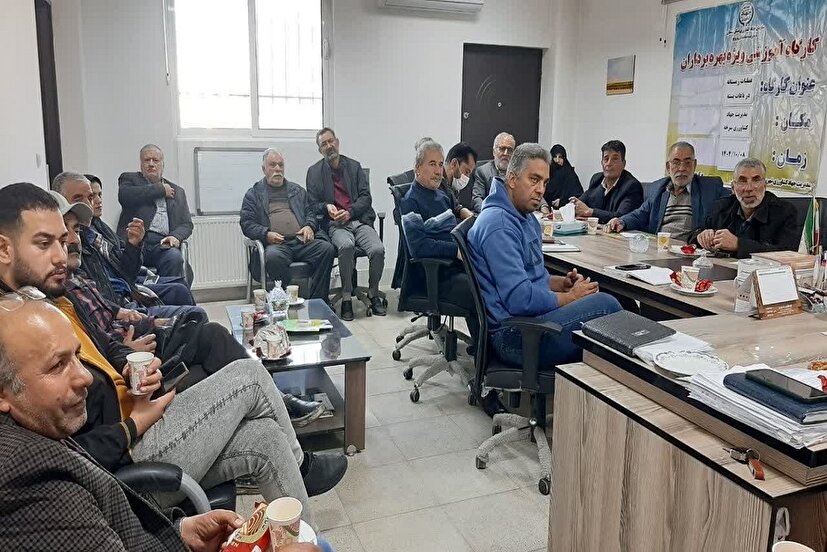 برپایی کارگاه آموزشی «عملیات زمستانه در باغات پسته» در سرخه