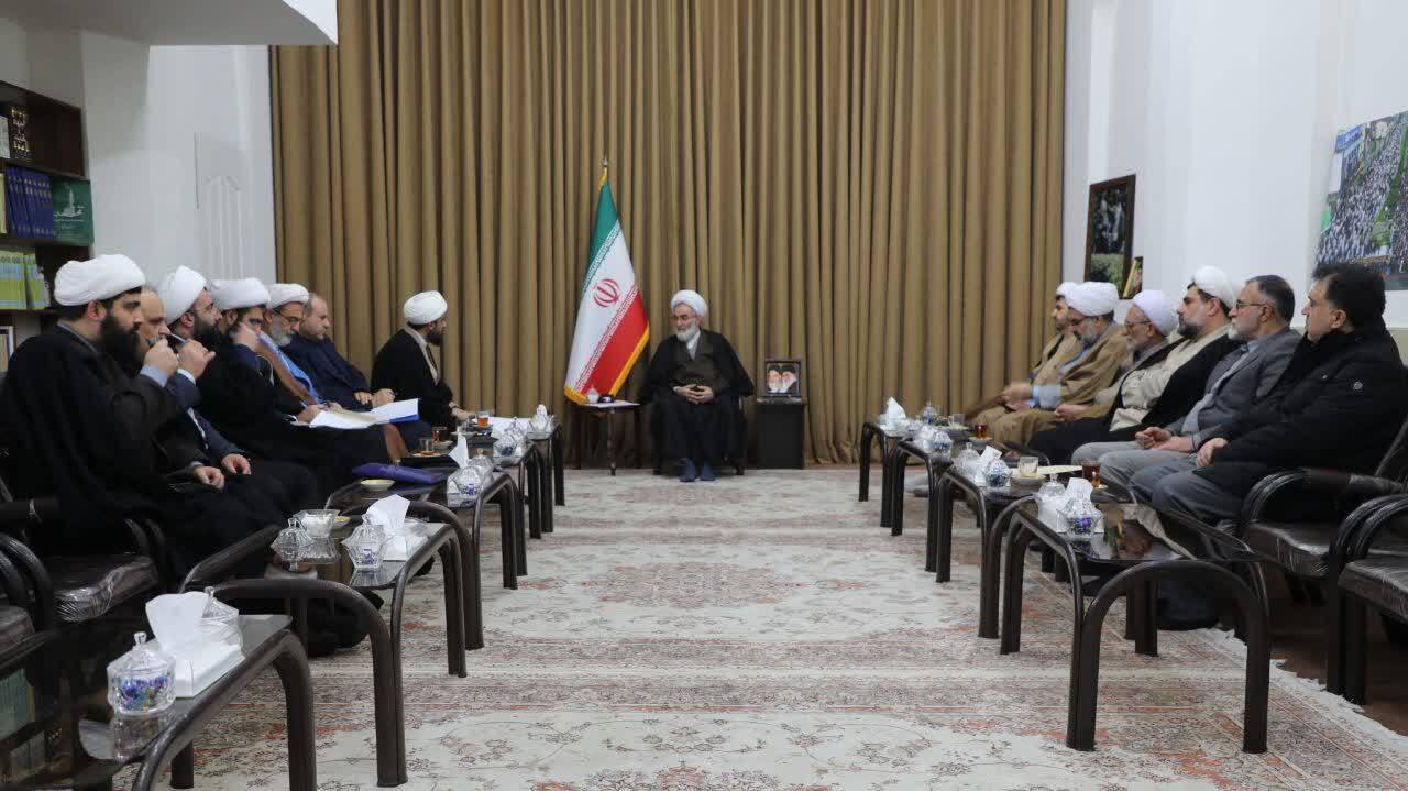تعرض و هتک حرمت به مکان های مقدس دینی، تعرض مستقیم به اعتقادات مردم است تعرض و هتک حرمت به مکان های مقدس دینی، تعرض مستقیم به اعتقادات مردم است