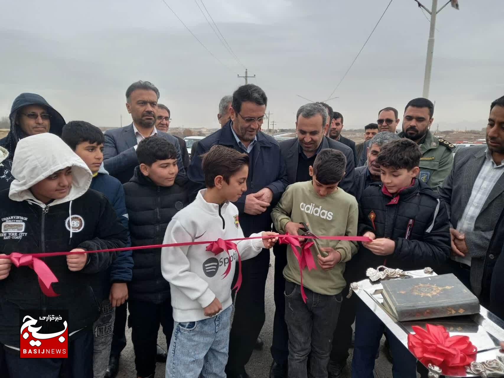 ۴۷ پروژه در بخش کوهین افتتاح شد/کلنگزنی احداث مجتمع تجاری،خدماتی و اداری شهر کوهین ۴۷ پروژه در بخش کوهین افتتاح شد/کلنگزنی احداث مجتمع تجاری،خدماتی و اداری شهر کوهین