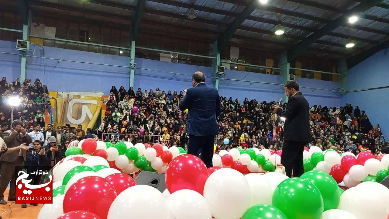 راین میزبان جشن مهدوی «زیبا گل نرگس» راین میزبان جشن مهدوی «زیبا گل نرگس»
