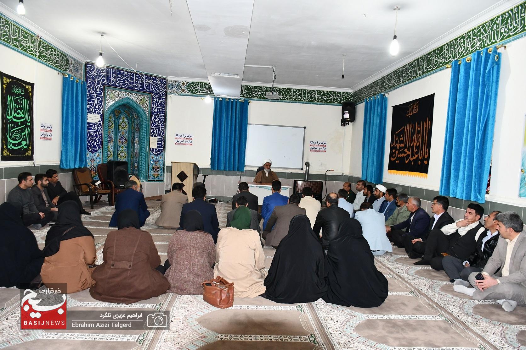 فرهنگیان  باید پل ارتباطی بین جامعه عشایری و مسئولان باشند