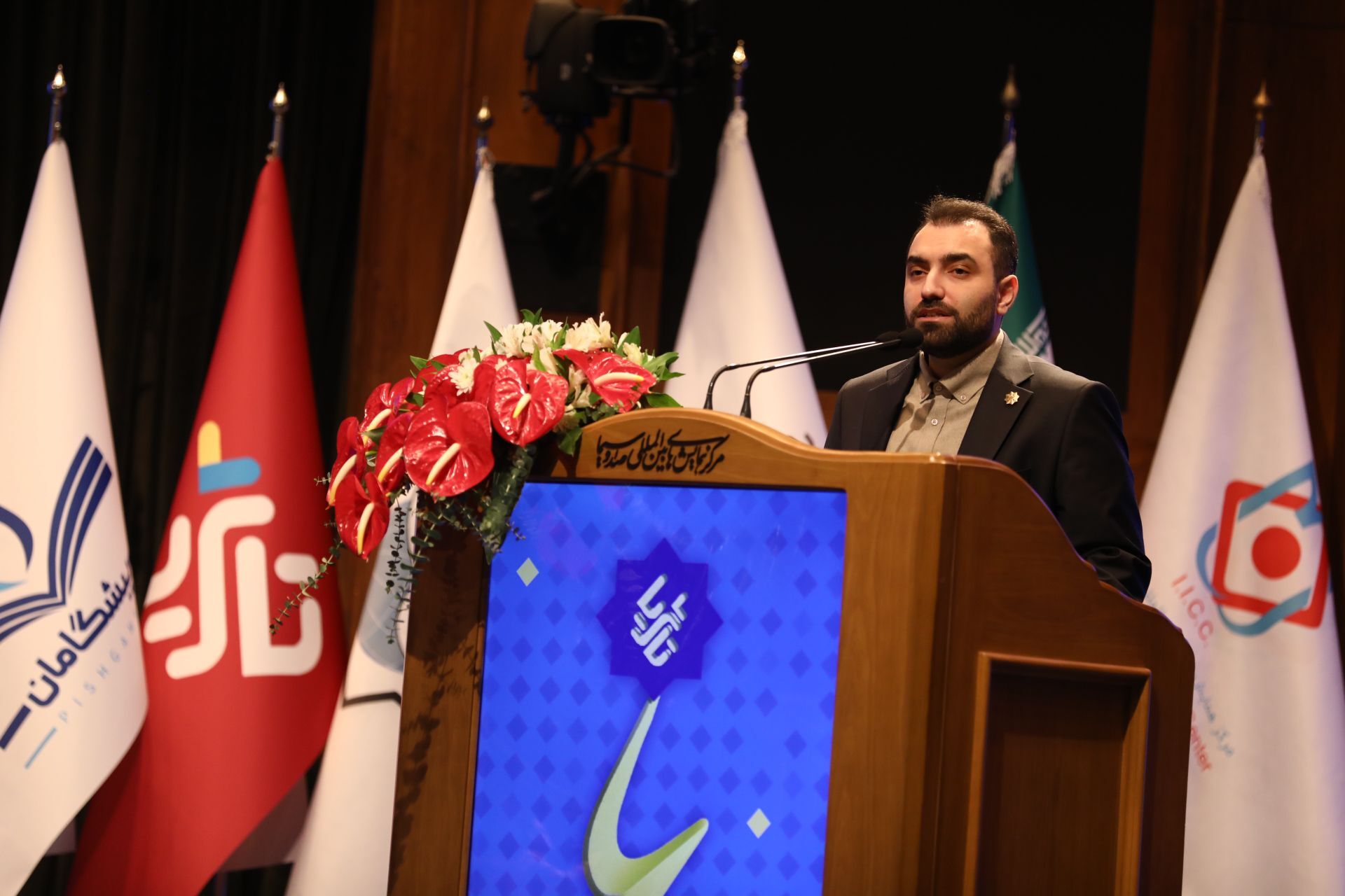 ما در قالب رویداد ملی تا ثریا، زیست بوم علم و فناوری مخصوص هر استان را بسیج کردهایم ما در قالب رویداد ملی تا ثریا، زیست بوم علم و فناوری مخصوص هر استان را بسیج کردهایم