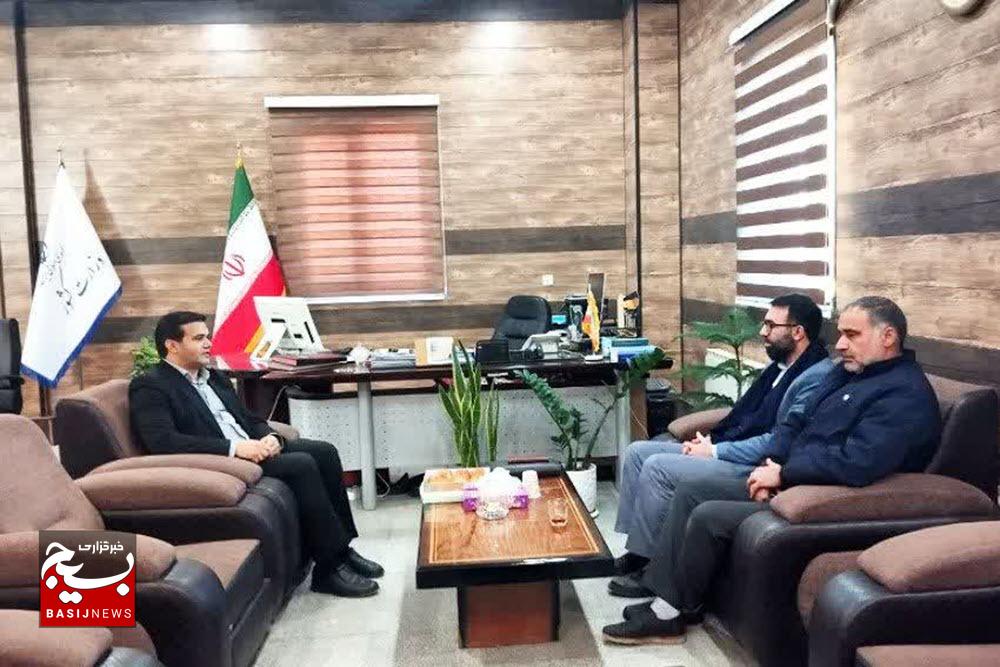تقویت خدمات‌رسانی میدانی با محوریت بسیج ادارات در شهرستان‌های رزن و درگزین
