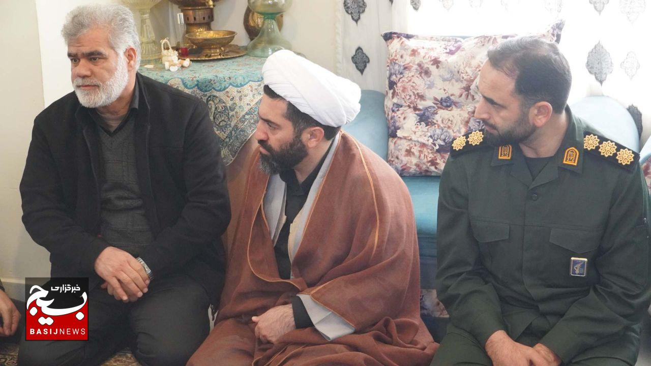 اعلام خبر شهادت دو بسیجی  از قاب دوربین