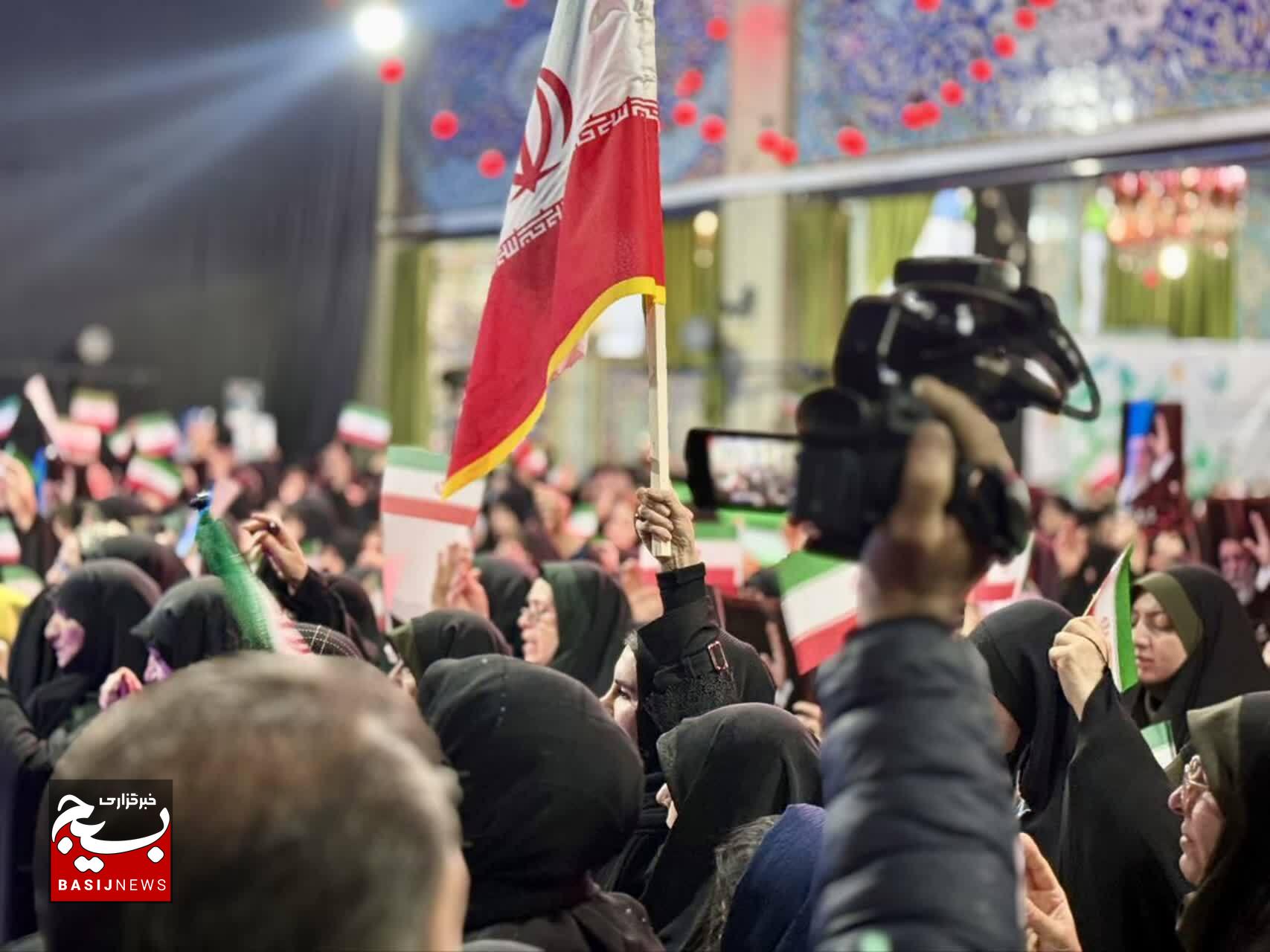 تجمع بزرگ حماسی بانوان قزوین به روایت تصویر