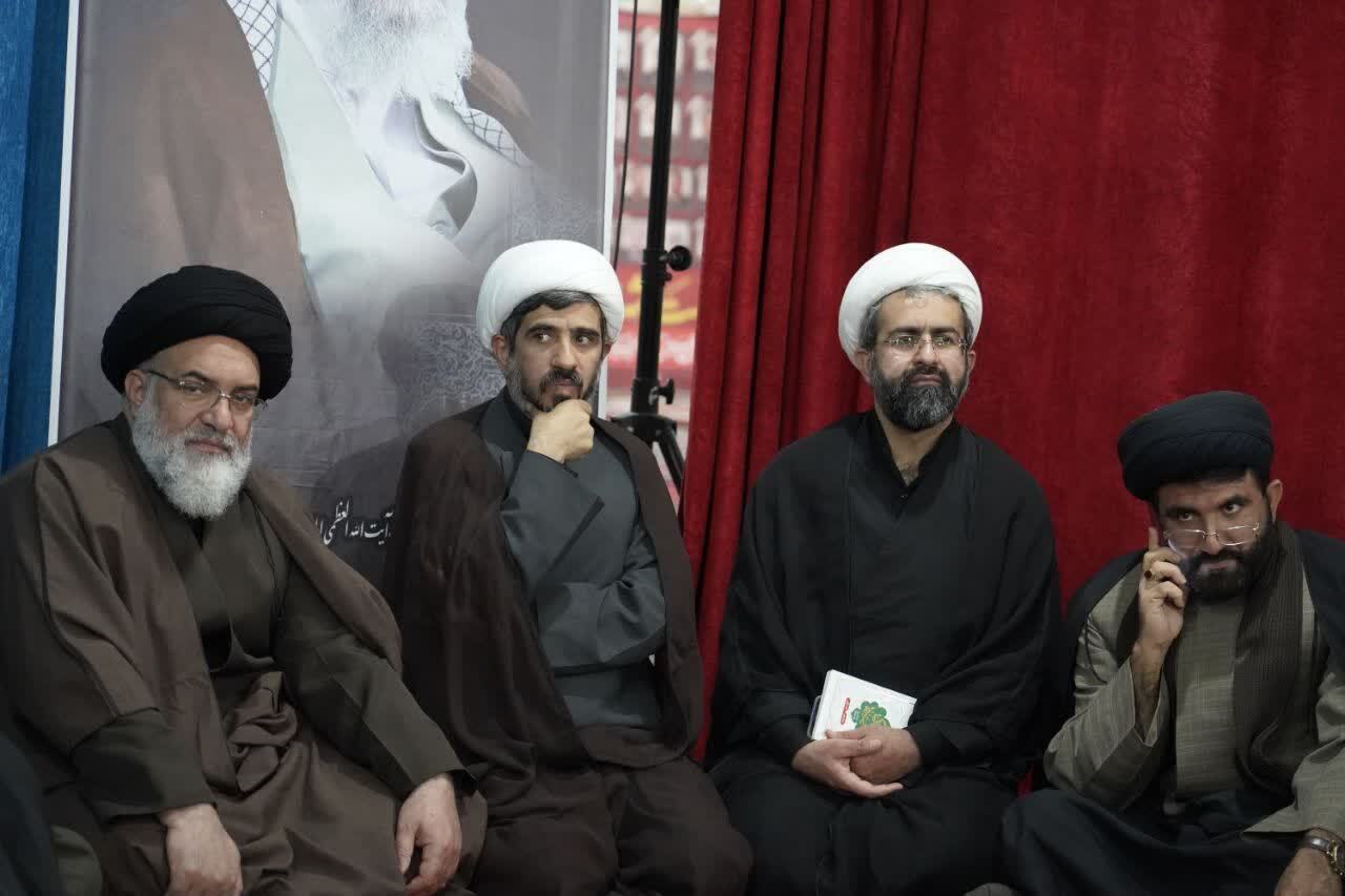 بیعت دانشگاهیان کهگیلویه و بویراحمد با رهبر جدید انقلاب