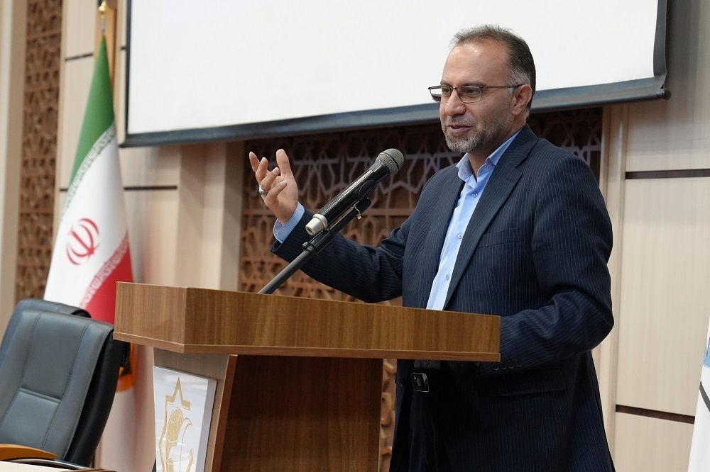 ایمانِ یقینآفرین در فتنهها گرفتار نخواهد شد ایمانِ یقینآفرین در فتنهها گرفتار نخواهد شد