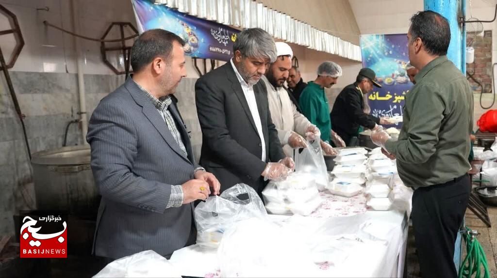فعالیت ۱۵۰ آشپزخانه اطعام مهدوی در خراسان جنوبی فعالیت ۱۵۰ آشپزخانه اطعام مهدوی در خراسان جنوبی