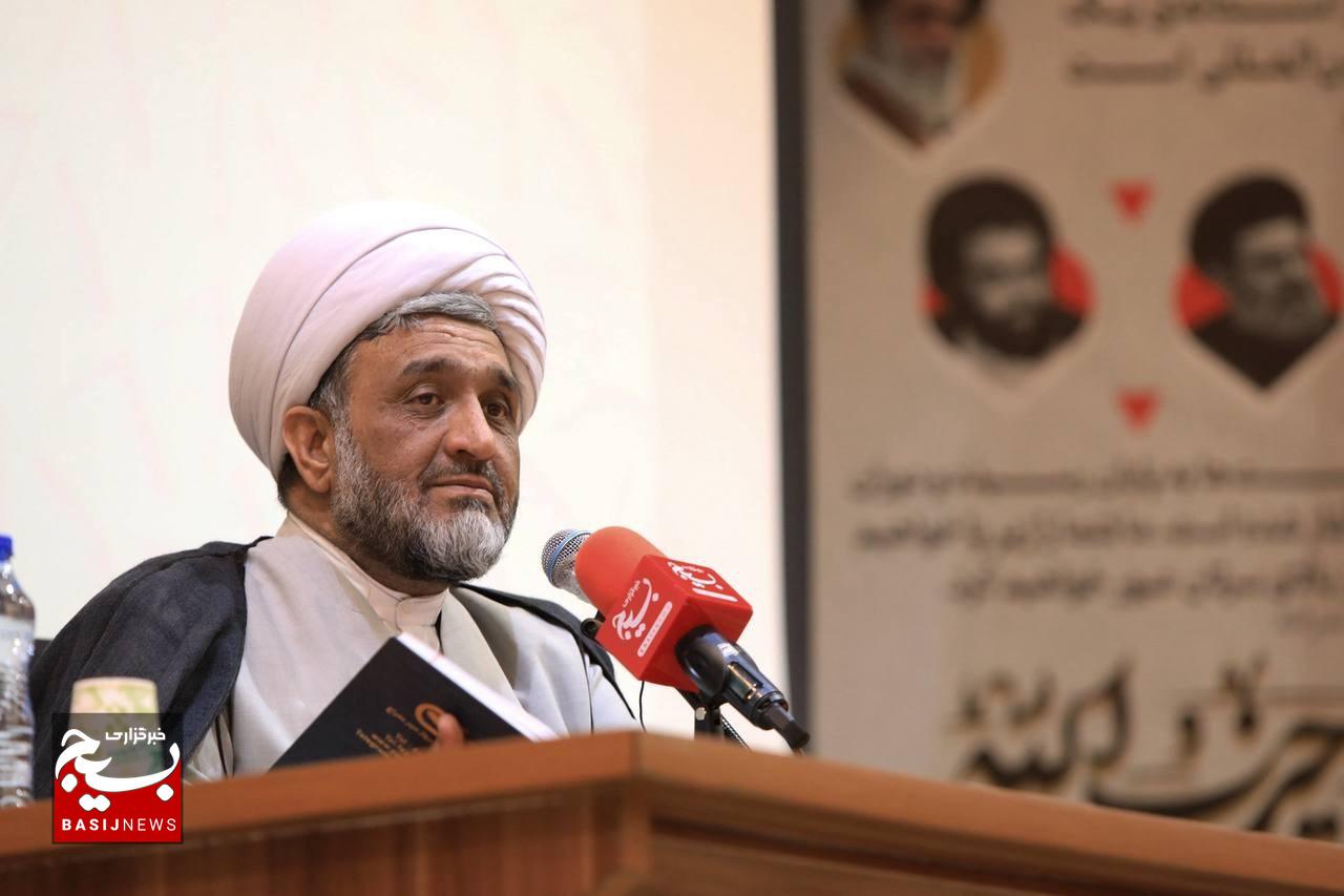 نشست مسئولان بسیج دانشجویی کل کشور با حضور مسئول نمایندگی ولی فقیه در سازمان بسیج مستضعفین