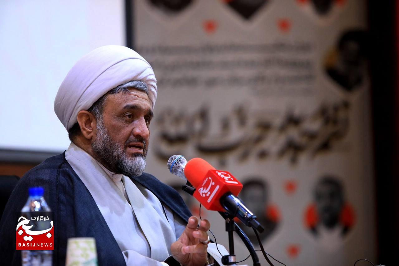 نشست مسئولان بسیج دانشجویی کل کشور با حضور مسئول نمایندگی ولی فقیه در سازمان بسیج مستضعفین
