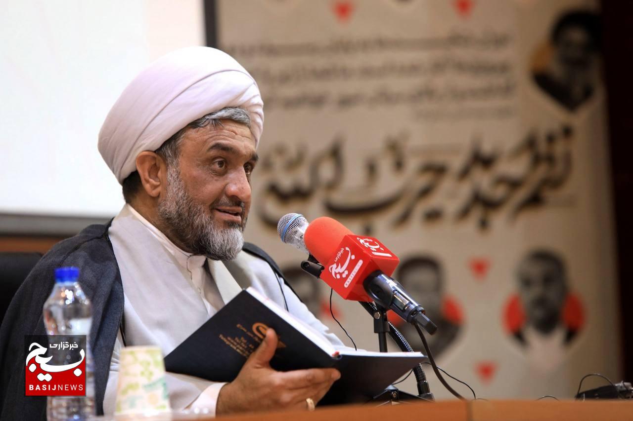 نشست مسئولان بسیج دانشجویی کل کشور با حضور مسئول نمایندگی ولی فقیه در سازمان بسیج مستضعفین