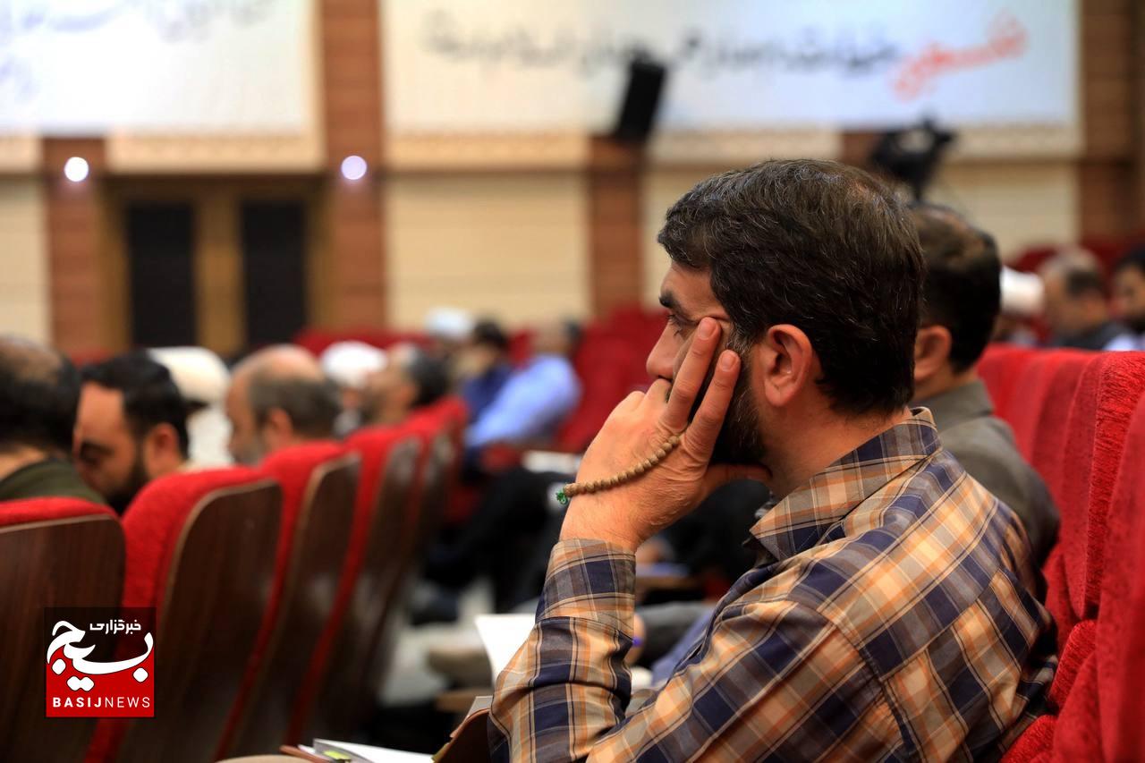 نشست مسئولان بسیج دانشجویی کل کشور با حضور مسئول نمایندگی ولی فقیه در سازمان بسیج مستضعفین