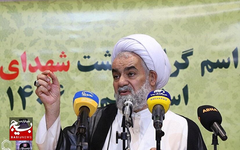 مراسم گرامیداشت شهدای رسانه استان قم و اختتامیه رویدادهای رسانه‌ای «سرباز مقاومت» و «میثاق» برگزار شد