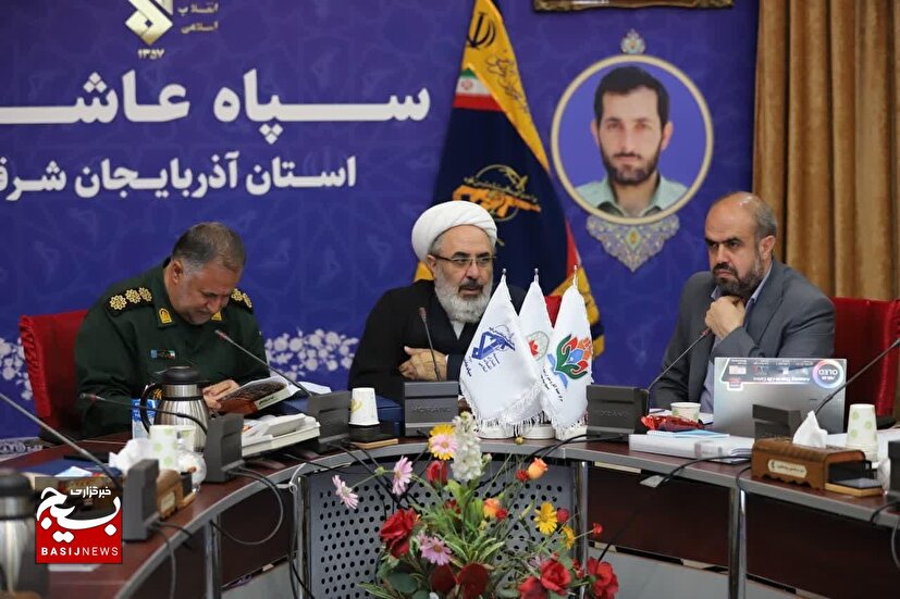 راویان باید با خلاقیت و نوآوری فرهنگ شهدا را به نسل جوان بیان کنند