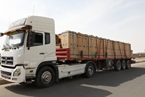 ۱۸۰ سری جهیزیه به نوعروسان نیازمند استان سمنان اهدا شد