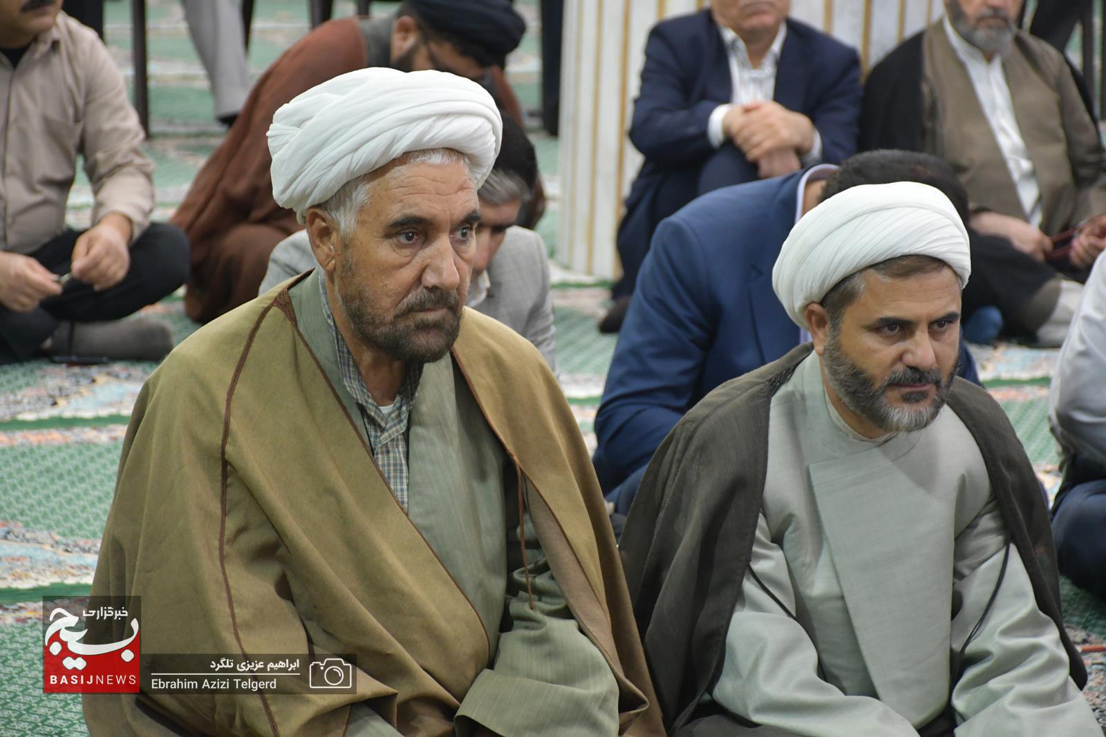 حضور مسئولان نمایندگی های ولی فقیه سپاه فتح استان در کلاس درس اخلاق آیت الله ملک حسینی