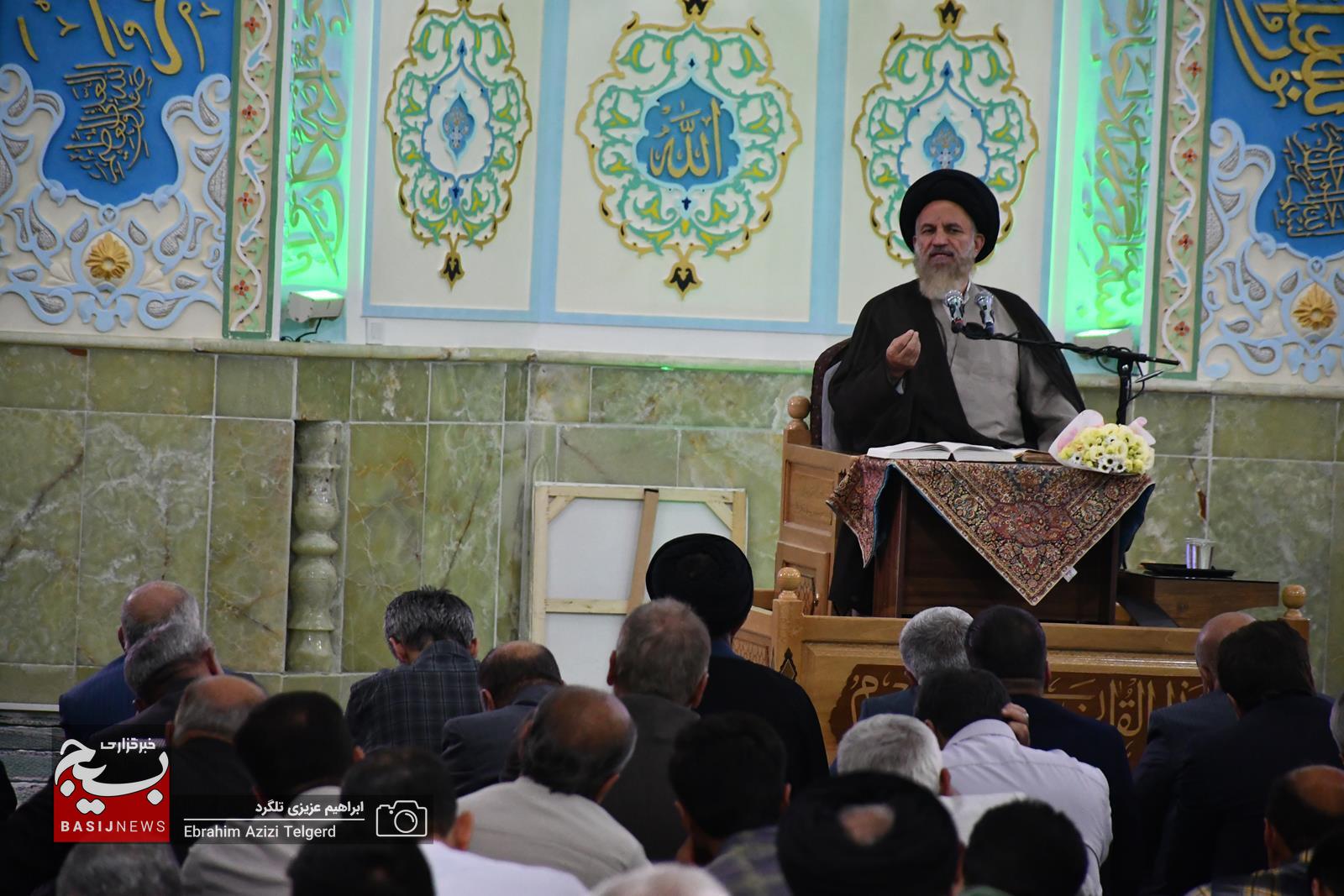 حضور مسئولان نمایندگی های ولی فقیه سپاه فتح استان در کلاس درس اخلاق آیت الله ملک حسینی