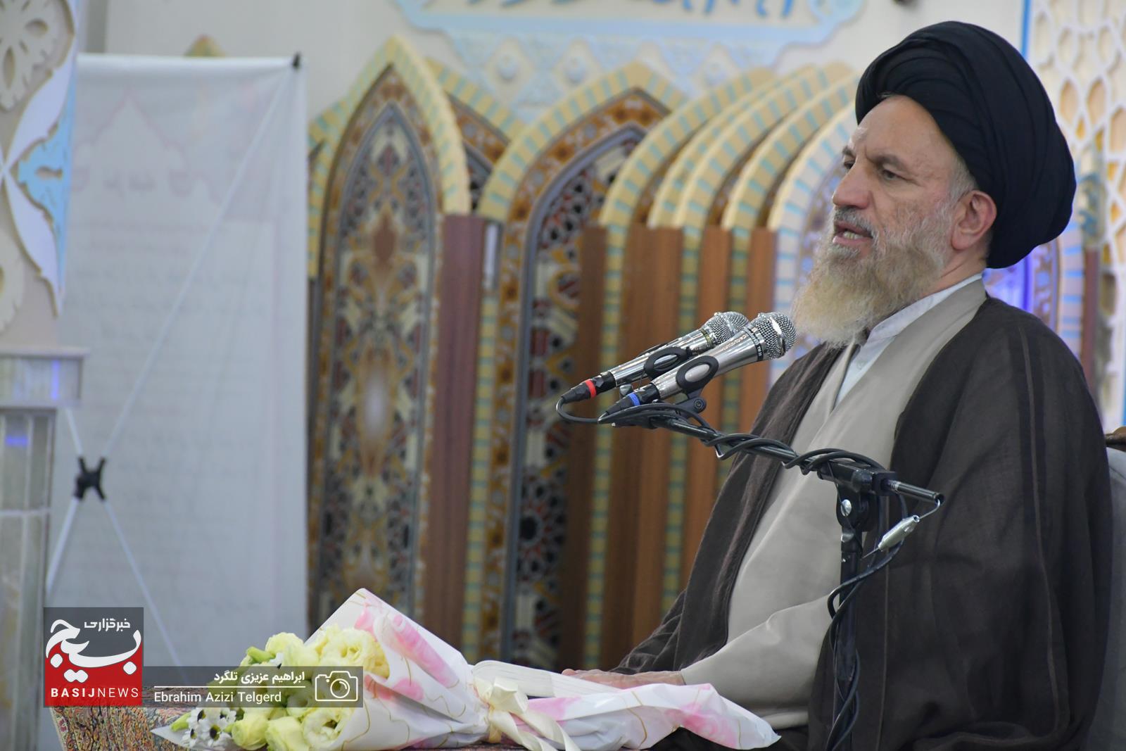 حضور مسئولان نمایندگی های ولی فقیه سپاه فتح استان در کلاس درس اخلاق آیت الله ملک حسینی