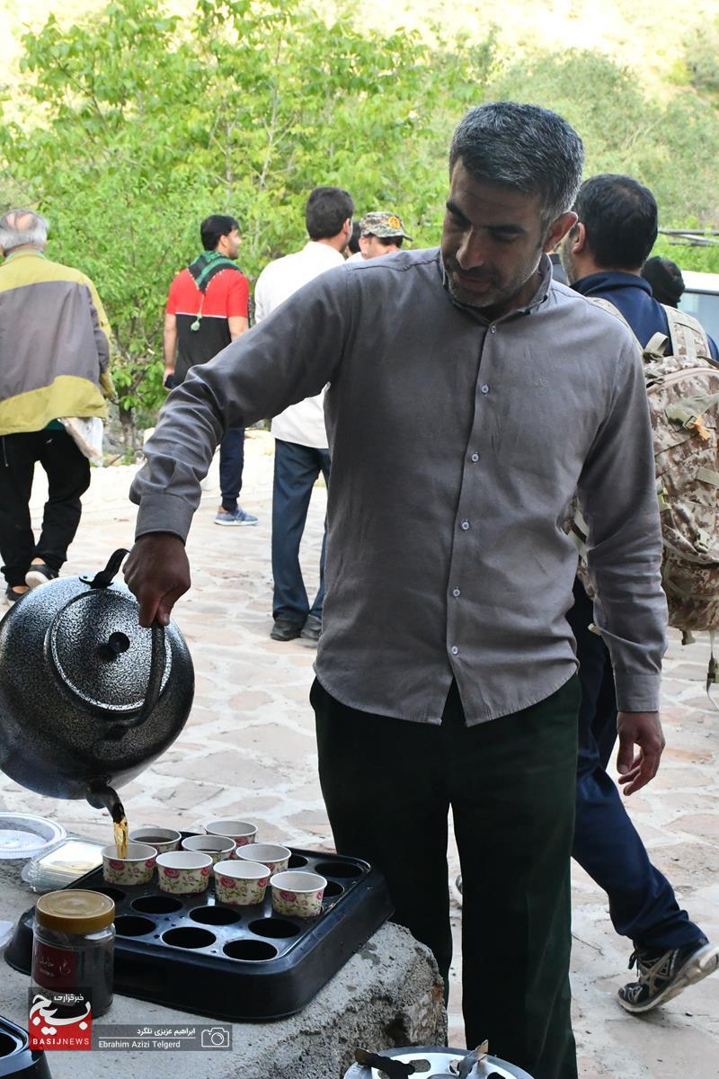 همایش کوهنوردی و اردوی فرهنگی ورزشی کارکنان نمایندگی ولی فقیه در سپاه فتح در منطقه کوه گُل