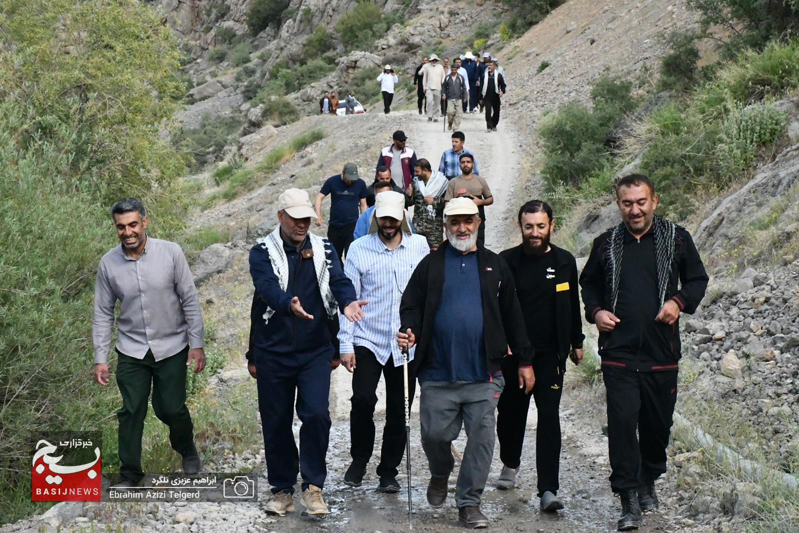 همایش کوهنوردی و اردوی فرهنگی ورزشی کارکنان نمایندگی ولی فقیه در سپاه فتح در منطقه کوه گُل