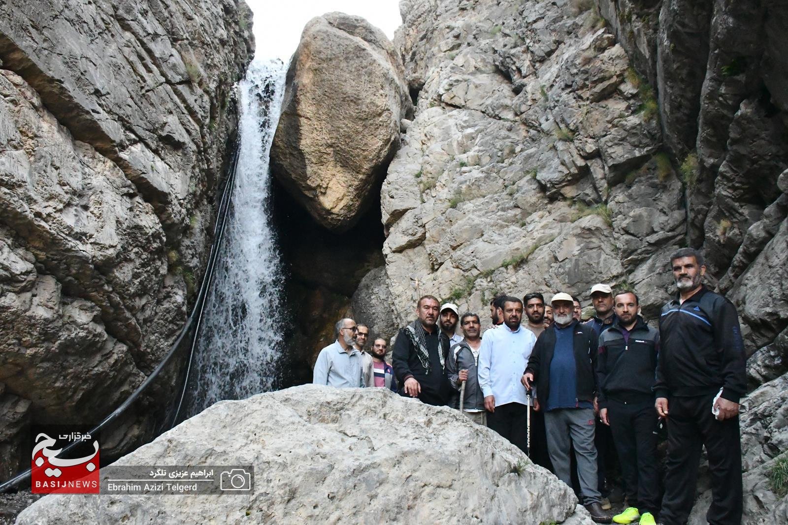 همایش کوهنوردی و اردوی فرهنگی ورزشی کارکنان نمایندگی ولی فقیه در سپاه فتح در منطقه کوه گُل