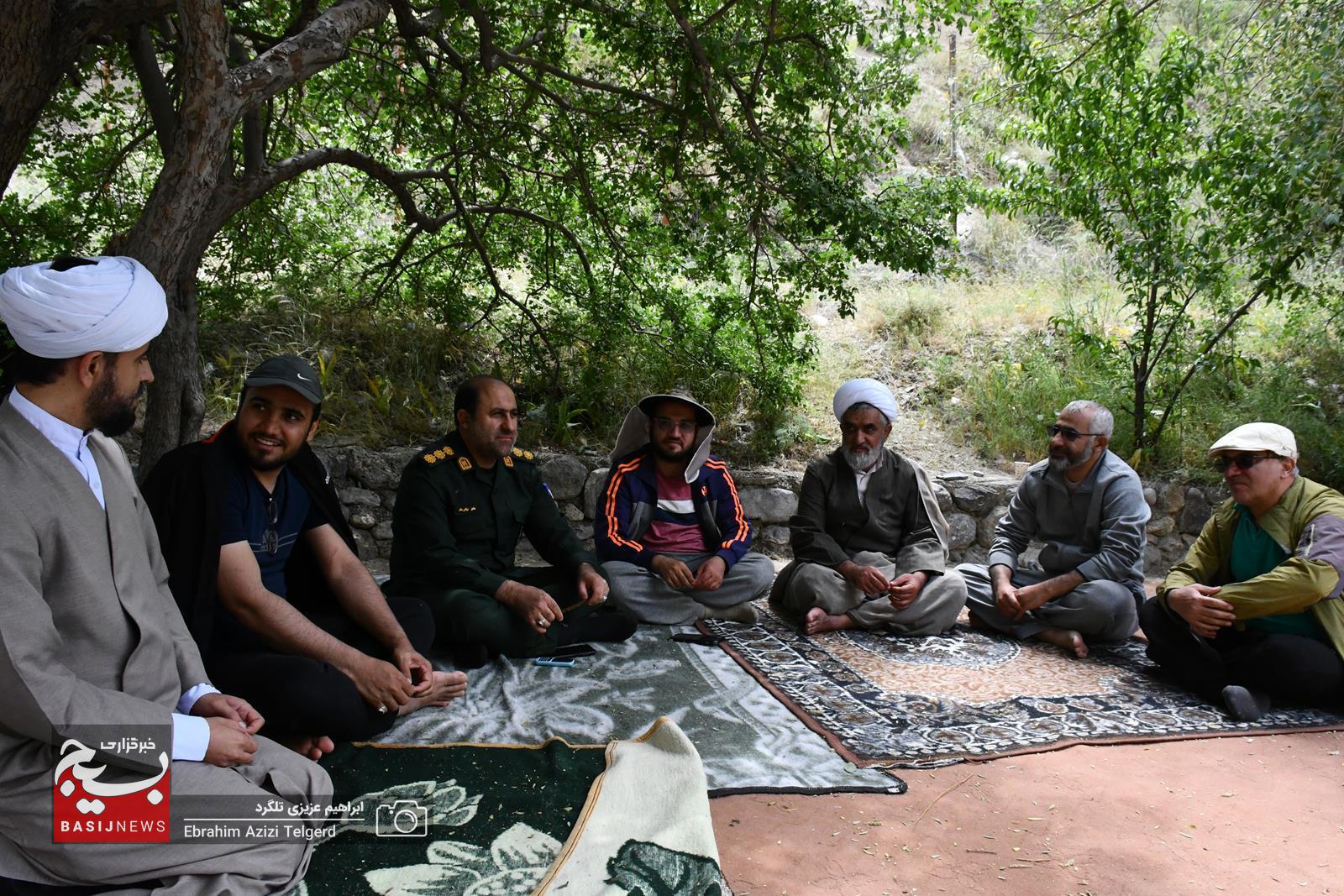 همایش کوهنوردی و اردوی فرهنگی ورزشی کارکنان نمایندگی ولی فقیه در سپاه فتح در منطقه کوه گُل