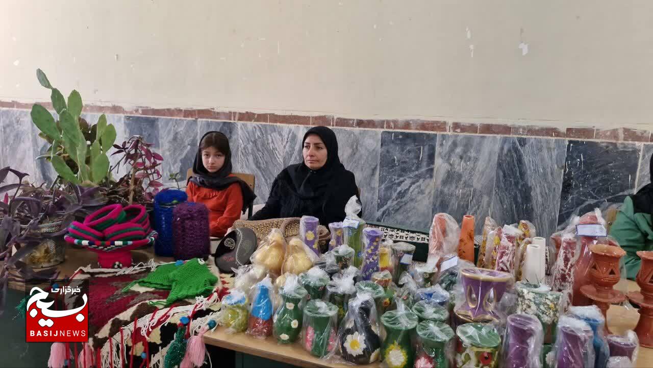 برپایی نمایشگاه عرضه محصولات خانگی در پلدختر