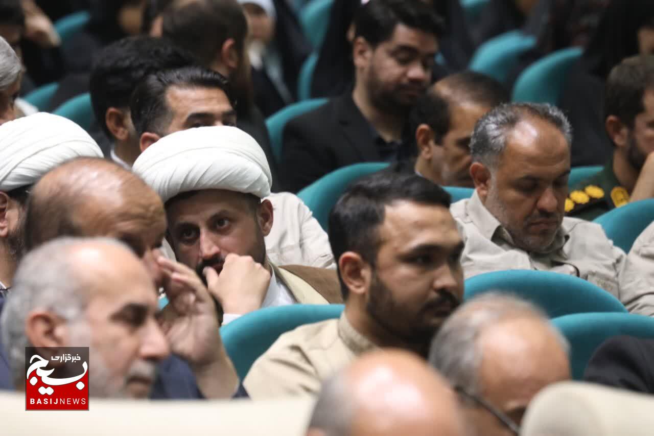 همایش تجلی اخلاص ویژه تجلیل از دست‌اندرکاران راهیان نور