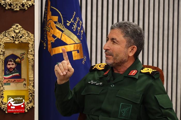 سپاه اردبیل پای کار مردم با اشتغالزایی ۳۰۰۰ نفری و آبرسانی به ۴۶۳ روستا سپاه اردبیل پای کار مردم با اشتغالزایی ۳۰۰۰ نفری و آبرسانی به ۴۶۳ روستا