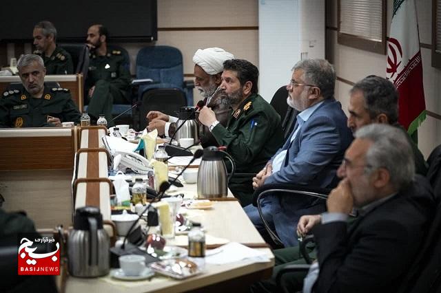 نشست صمیمی استاندار تهران و فرمانده انتظامی تهران با سردار حسن زاده فرمانده سپاه تهران بزرگ