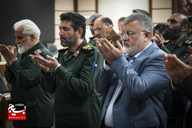 نشست صمیمی استاندار تهران و فرمانده انتظامی تهران با سردار حسن زاده فرمانده سپاه تهران بزرگ