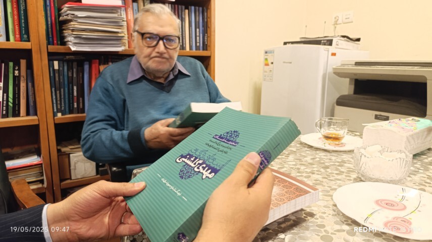 تقدیر رئیس سازمان بسیج علمی از چهره ماندگار فیزیک ایران