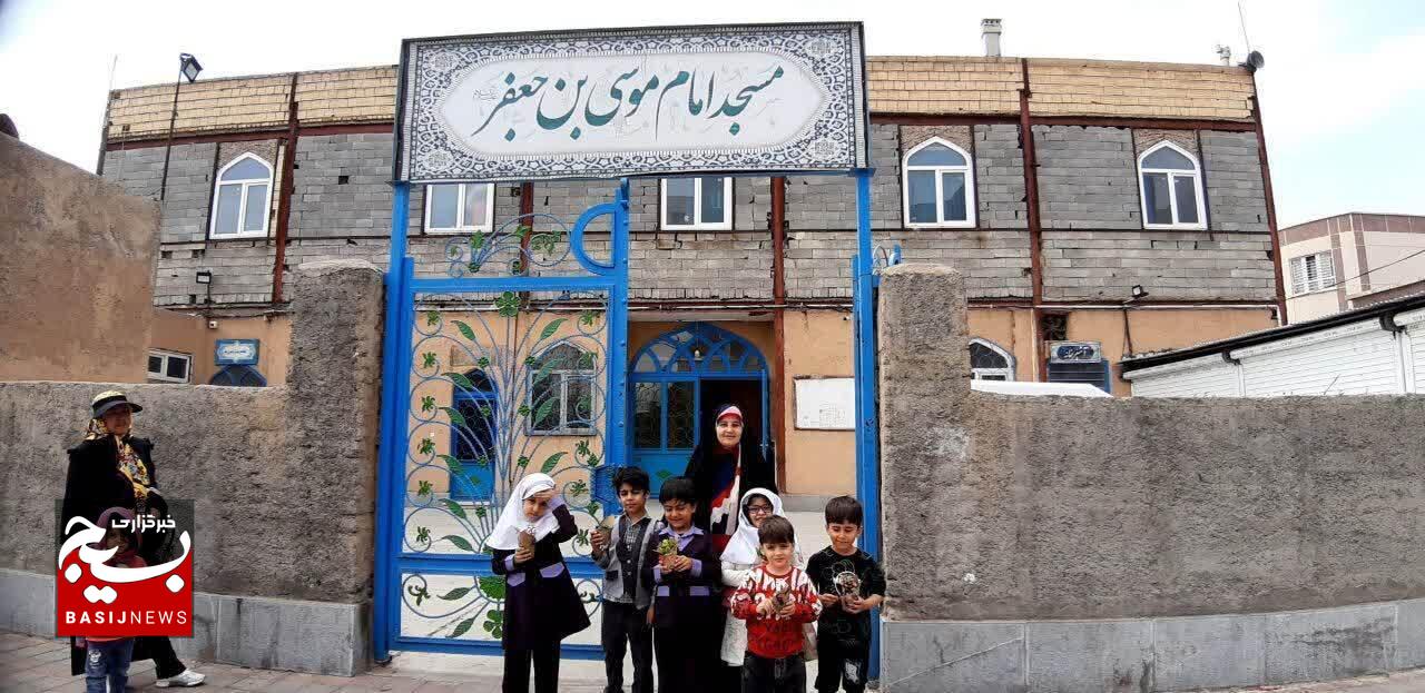 مساجد؛ جایی که خاطرات خوش کودکی ماندگار می شود مساجد؛ جایی که خاطرات خوش کودکی ماندگار می شود