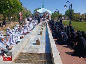 محفل انس با قرآن به مناسبت شهادت امام جعفر صادق(علیه السلام)در شهرستان مه ولات+تصاویر