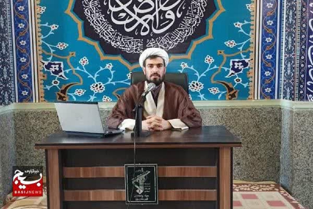 هفته عقیدتی سیاسی یادآور برتری سلاح ایمان و معنویت بر دیگر سلاح‌ها است
