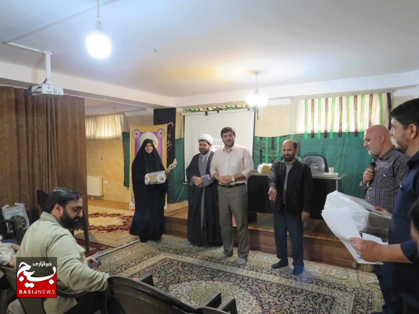 اندیشههای شهید مطهری چراغ راه نسل جوان امروز است اندیشههای شهید مطهری چراغ راه نسل جوان امروز است