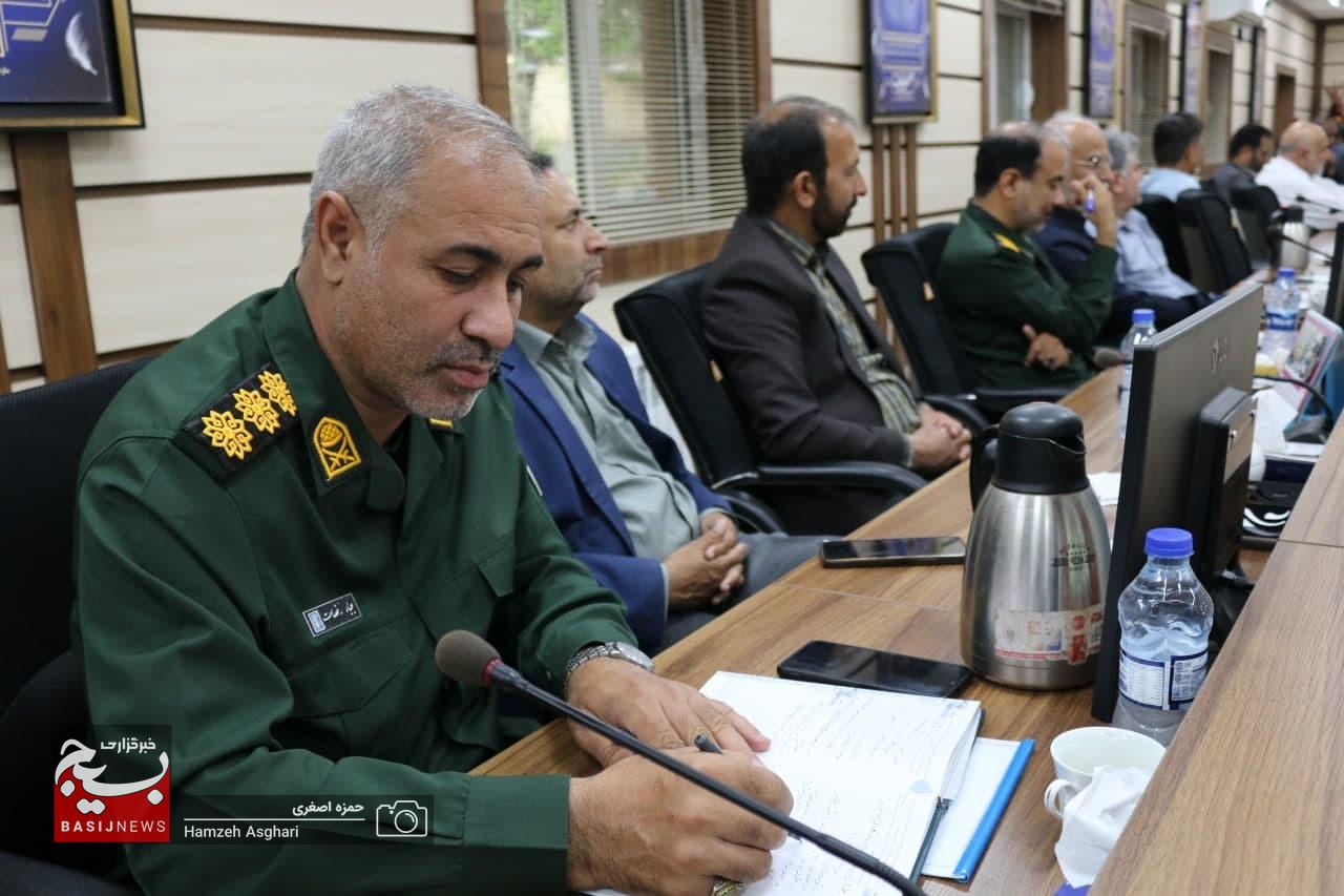 دکتر سیدهادی صالحی ساداتی مسئول سازمان بسیج جامعه عشایری کشور در جمع فرماندهان نواحی ومسئولین سازمان های بسیج جامعه عشایری کشور ،رؤسای هیئت های اندیشه ورز و هیئت های تفقد سازمان بسیج عشایری کشور... دکتر سیدهادی صالحی ساداتی مسئول سازمان بسیج جامعه عشایری کشور در جمع فرماندهان نواحی ومسئولین سازمان های بسیج جامعه عشایری کشور ،رؤسای هیئت های اندیشه ورز و هیئت های تفقد سازمان بسیج عشایری کشور...
