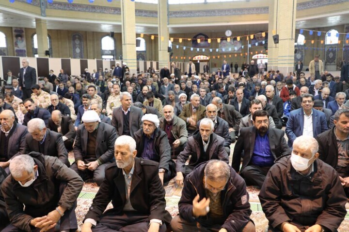 امام جمعه ایلام: حل مشکلات استان‌ها با تفویض اختیار به استانداران ممکن است