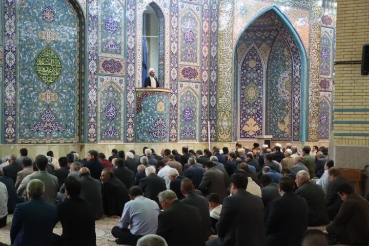 امام جمعه ایلام: حل مشکلات استان‌ها با تفویض اختیار به استانداران ممکن است