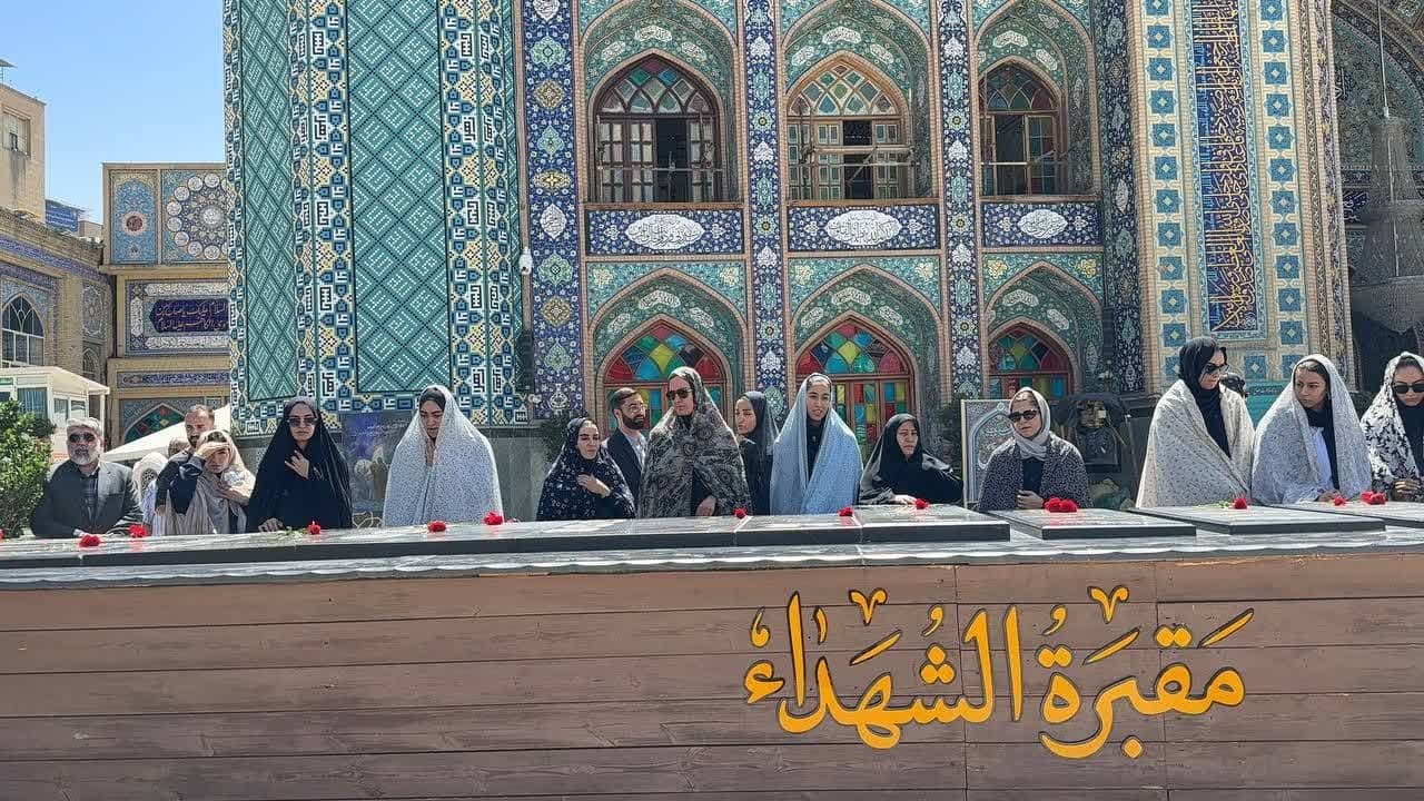 حضور تیم ملی بسکتبال بانوان در آستان امامزاده صالح + تصاویر