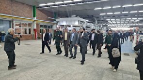 بازدید مسئولان بسیج از شرکت نساجی مازندران به مناسبت هفته کار و کارگر